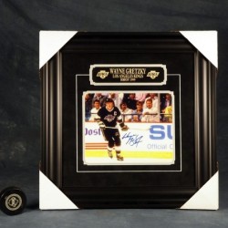 Wayne Gretzky Autographed/Framed Los Angeles Kings 8x10